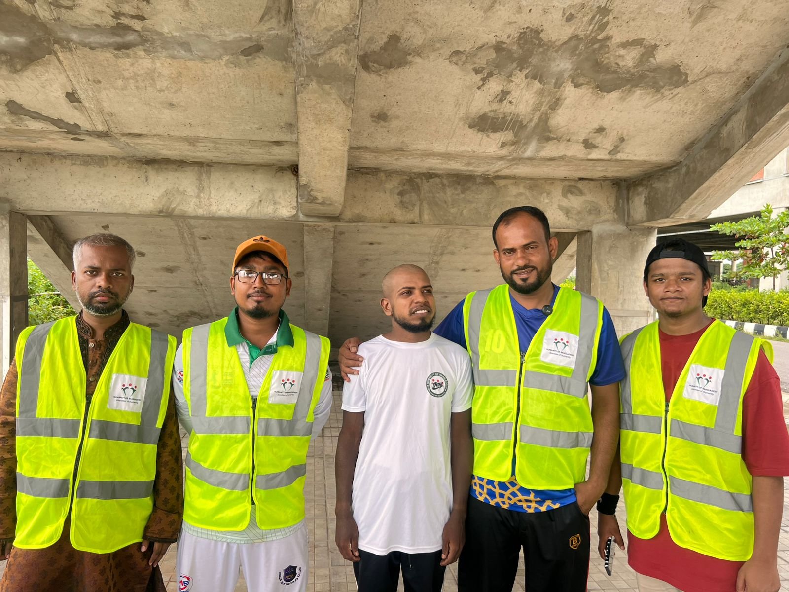 Group of volunteers and beneficiaries